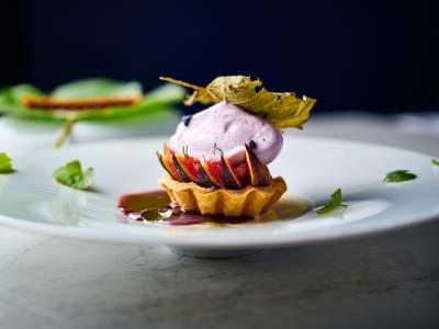 Dessert La Pyramide Vienne Chef Patrick Henriroux Restaurant 2 étoiles Michelin Isère